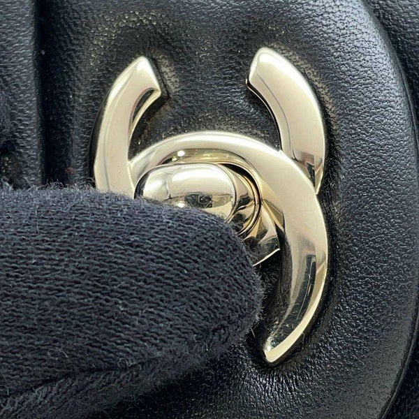 シャネル チェーンショルダーバッグ マトラッセ ココマーク トップハンドル ミニ メタリック グレインド カーフスキン AS2431 CHANEL 黒