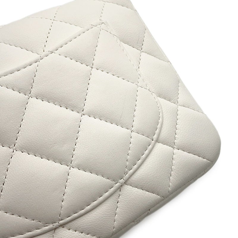 シャネル チェーンショルダーバッグ マトラッセ ココマーク メダル ラムスキン AS3738 CHANEL 白