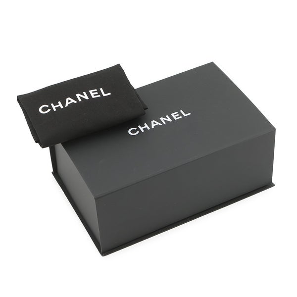 シャネル チェーンショルダーバッグ マトラッセ ココマーク メダル ラムスキン AS3738 CHANEL 白