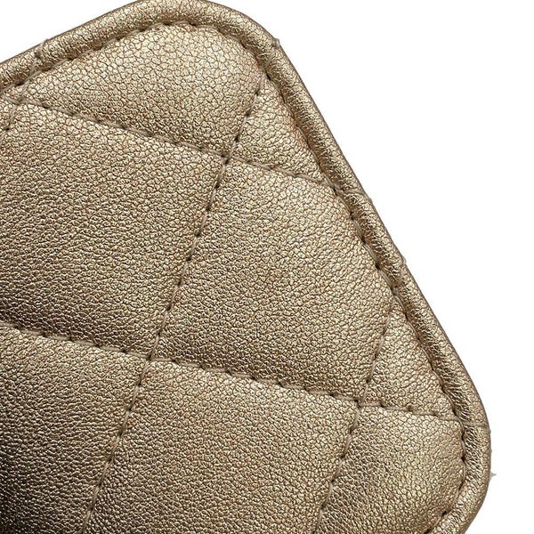 シャネル ノベルティ コインケース Airpodsproケース ラムスキン CHANEL 2024年イヤーズギフト