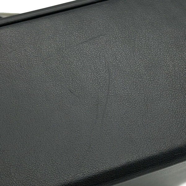 フェンディ ショルダーバッグ 縦型 ボックス レザー 7VA519 FENDI 黒