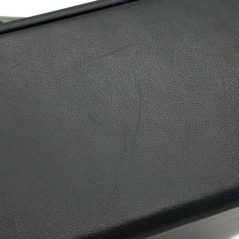 フェンディ ショルダーバッグ 縦型 ボックス レザー 7VA519 FENDI 黒