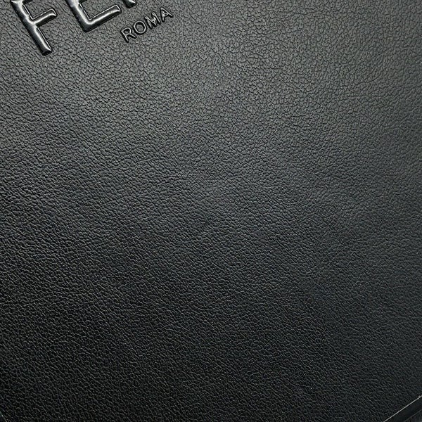 フェンディ ショルダーバッグ 縦型 ボックス レザー 7VA519 FENDI 黒