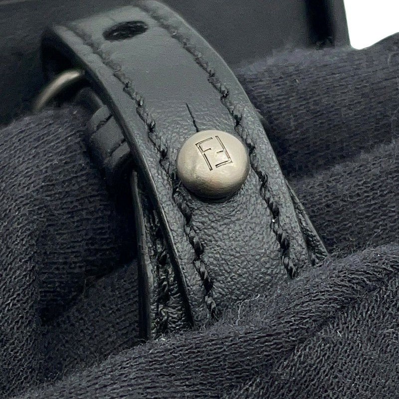 フェンディ ショルダーバッグ 縦型 ボックス レザー 7VA519 FENDI 黒