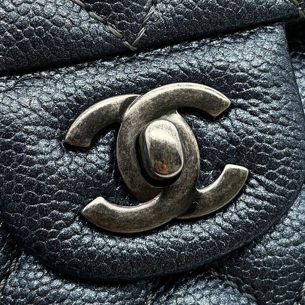 シャネル チェーンショルダーバッグ マトラッセ25 ココマーク ダブルチェーン キャビアスキン A01112 CHANEL