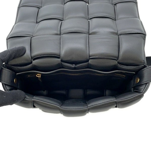 ボッテガヴェネタ ショルダーバッグ イントレチャート パデッド カセット ラムスキン 591970 BOTTEGA VENETA 黒