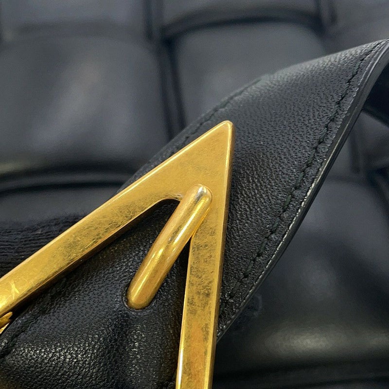 ボッテガヴェネタ ショルダーバッグ イントレチャート パデッド カセット ラムスキン 591970 BOTTEGA VENETA 黒