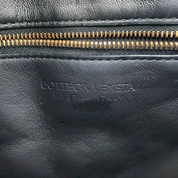 ボッテガヴェネタ ショルダーバッグ イントレチャート パデッド カセット ラムスキン 591970 BOTTEGA VENETA 黒