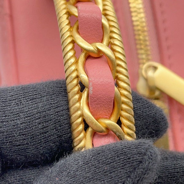 シャネル チェーンショルダーバッグ マトラッセ ココマーク バニティ トップハンドル ラムスキン AS3318 CHANEL バッグ