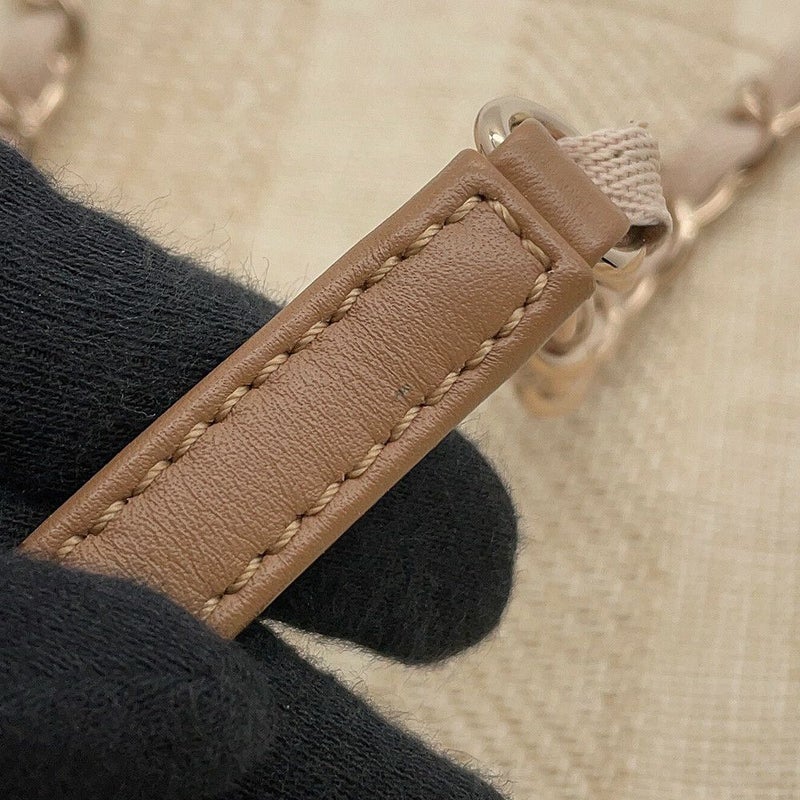 シャネル トートバッグ ドーヴィルライン ミディアム ショッピングバッグ ロゴ ストロー/レザー A67001 CHANEL