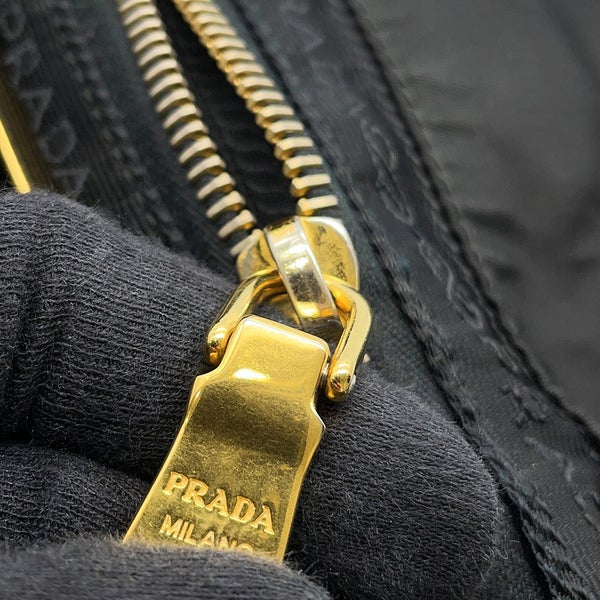 プラダ リュック トライアングルロゴ バックパック ナイロン/レザー BZ0030 PRADA リュックサック 黒