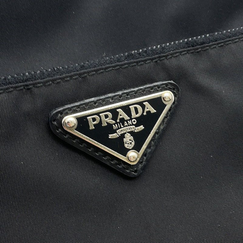 プラダ ショルダーバッグ リナイロン RE-NYLON トライアングルロゴ ナイロン 2VH048 PRADA 黒