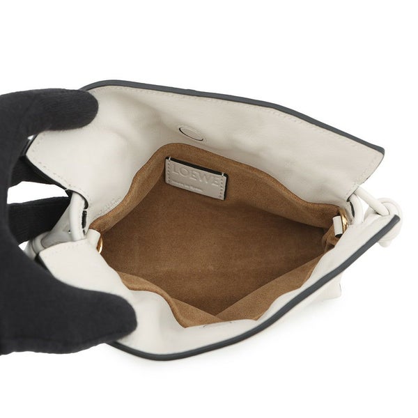 ロエベ チェーンショルダーバッグ フラメンコクラッチ ナノ A411FC6X01 2wayクラッチバッグ ミニバッグ 白