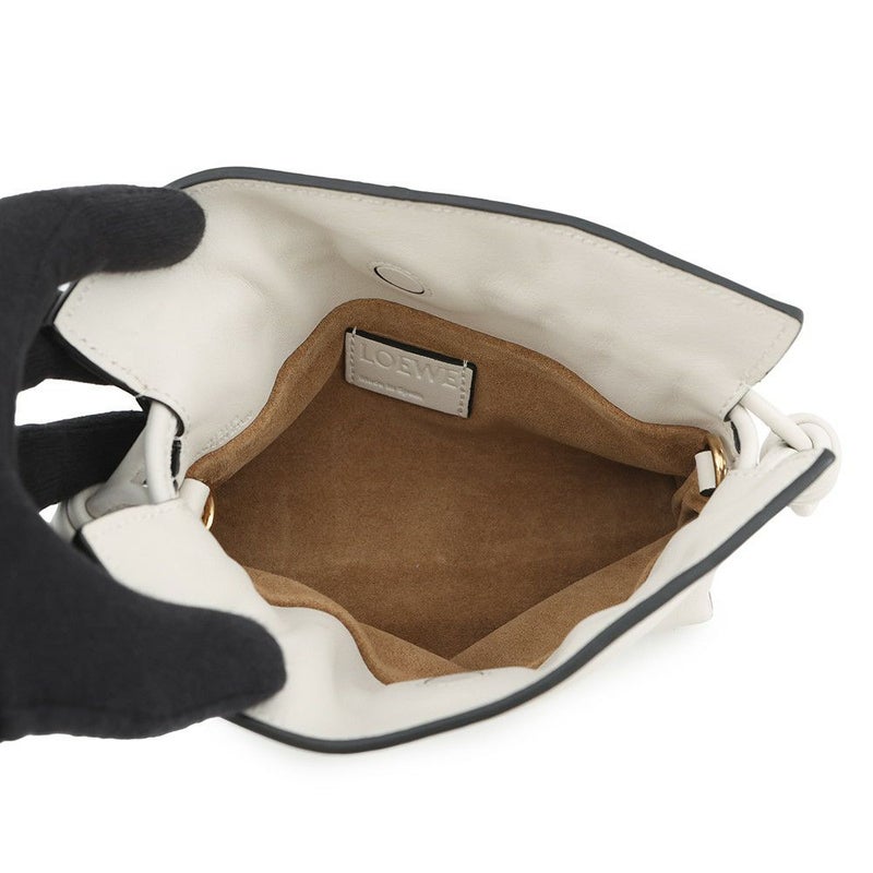 ロエベ チェーンショルダーバッグ フラメンコクラッチ ナノ A411FC6X01 2wayクラッチバッグ ミニバッグ 白