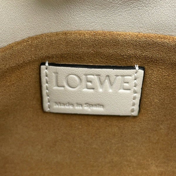 ロエベ チェーンショルダーバッグ フラメンコクラッチ ナノ A411FC6X01 2wayクラッチバッグ ミニバッグ 白