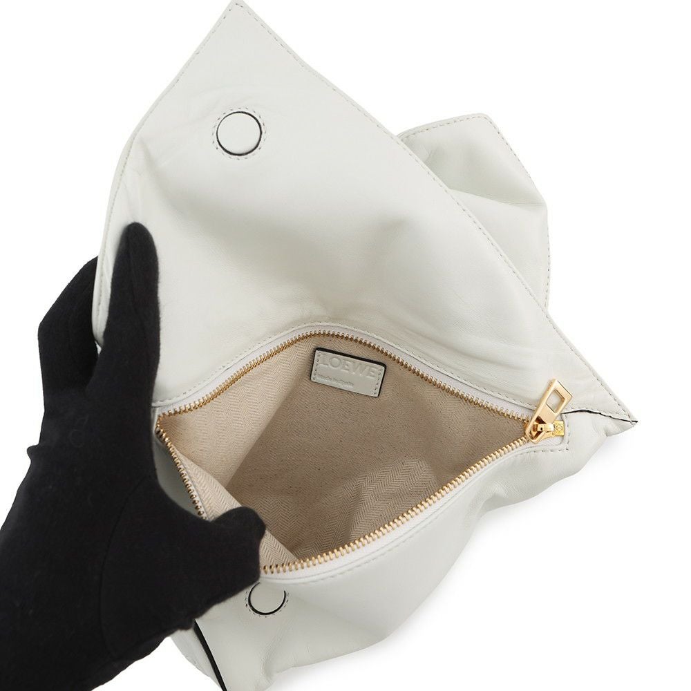 ロエベ クラッチバッグ リボン レザー 332.82.K78 LOEWE 白 | 中古