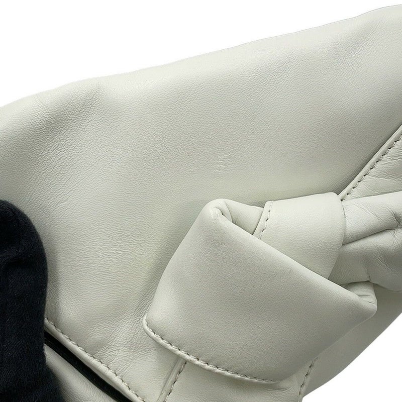 ロエベ クラッチバッグ リボン レザー 332.82.K78 LOEWE 白