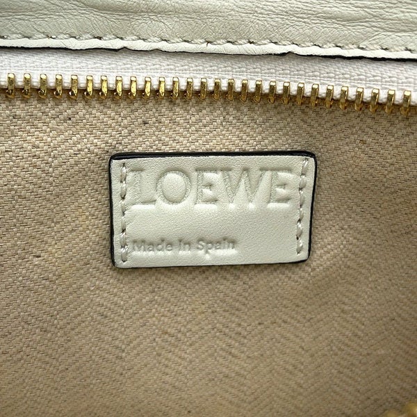 ロエベ クラッチバッグ リボン レザー 332.82.K78 LOEWE 白