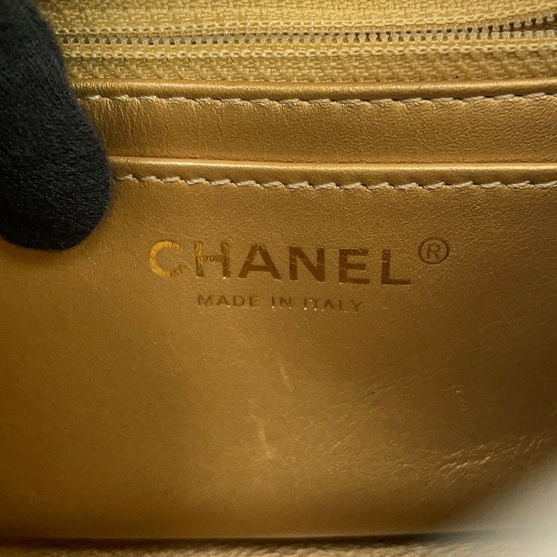 シャネル チェーンショルダーバッグ ミニマトラッセ ココマーク ラムスキン AS1786 CHANEL ココボール 白