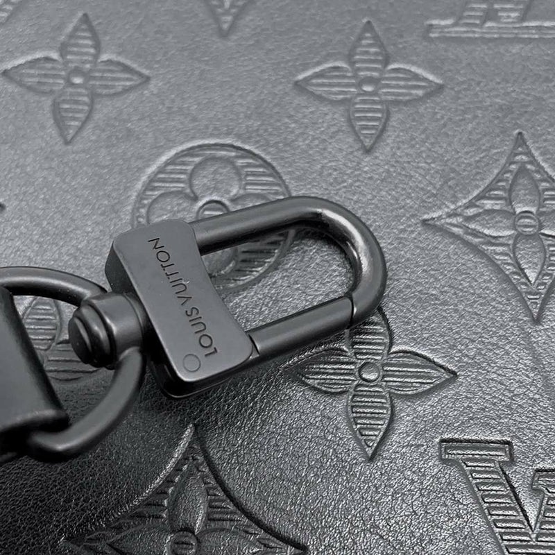 ルイヴィトン クラッチバッグ モノグラム・シャドウ ポシェット・トゥ・ゴー M81570 ブラック 黒