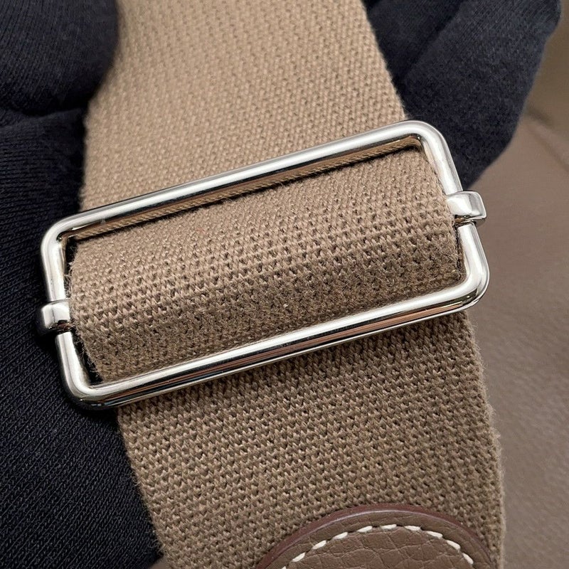 エルメス ショルダーバッグ エブリン3 GM エトゥープ/シルバー金具 トリヨンクレマンス T刻印