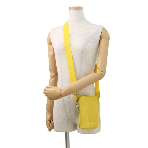 ロエベ ショルダーバッグ バーティカル クロスボディポケット アナグラム レザー C565S59X01 LOEWE メンズ