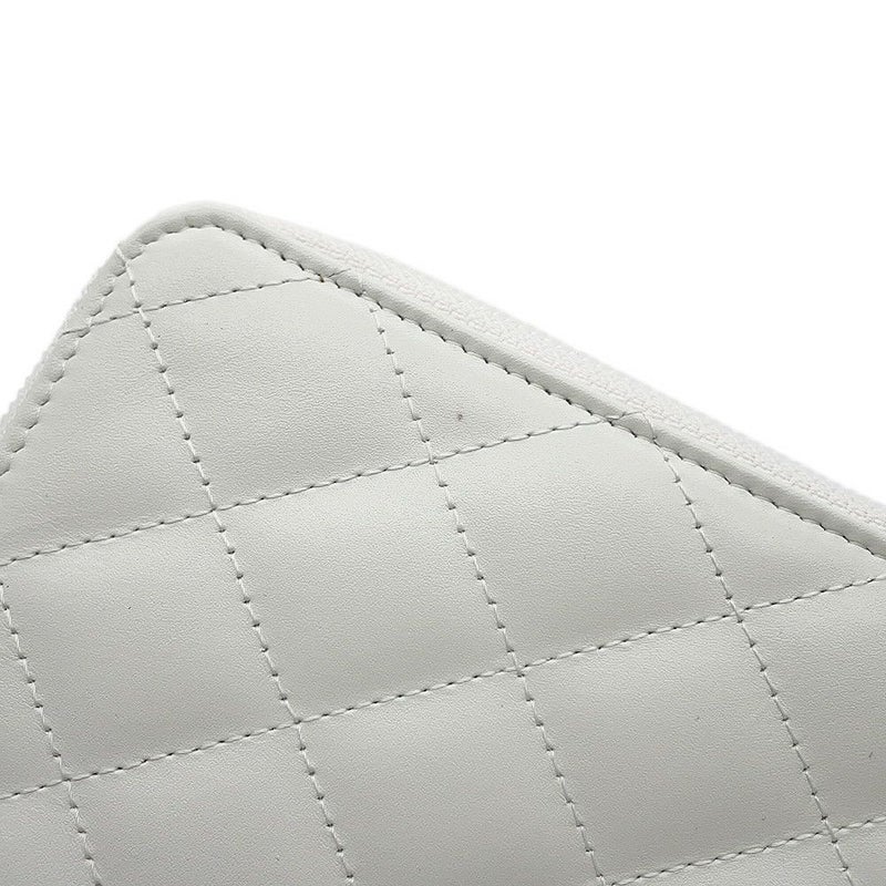 シャネル 長財布 マトラッセ ココマーク カンボンライン ラウンドファスナー カーフスキン A26710 CHANEL 白 黒