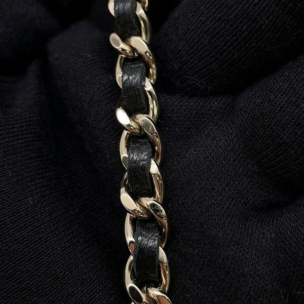 シャネル チェーンショルダーバッグ マトラッセ スモールヴァニティバッグ キャビアスキン AP2502 CHANEL 黒