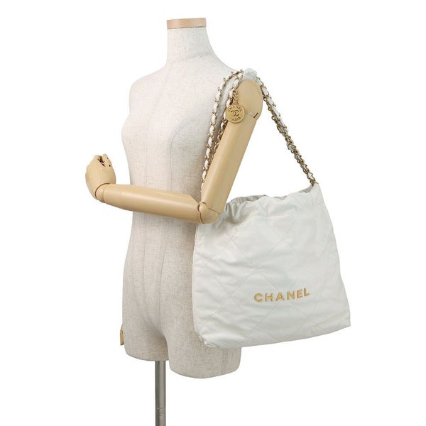 シャネル ハンドバッグ CHANEL 22 マトラッセ スモール シャイニーカーフスキン AS3260 ポーチ付き 白