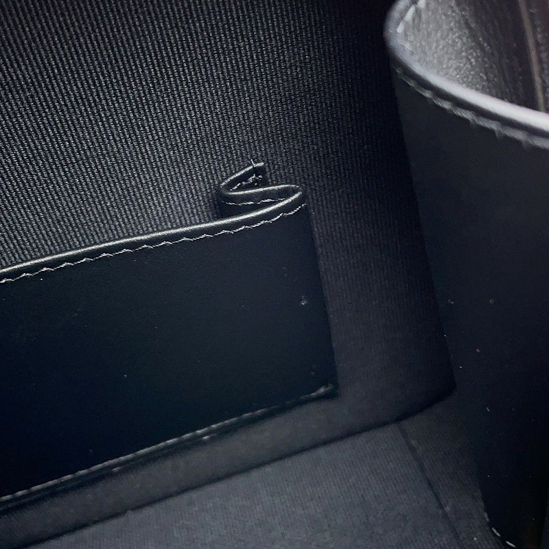 シャネル チェーンショルダーバッグ ココマーク マトラッセ バニティ キャビアスキン AP4778 CHANEL 黒