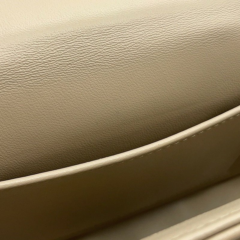 セリーヌ チェーンショルダーバッグ マトラッセ モノクローム 111273EPZ CELINE ワンショルダー