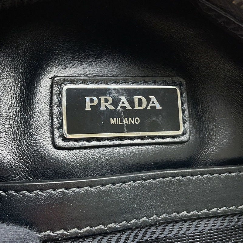 プラダ ボディバッグ トライアングルロゴ レザー 2VZ031 PRADA 黒