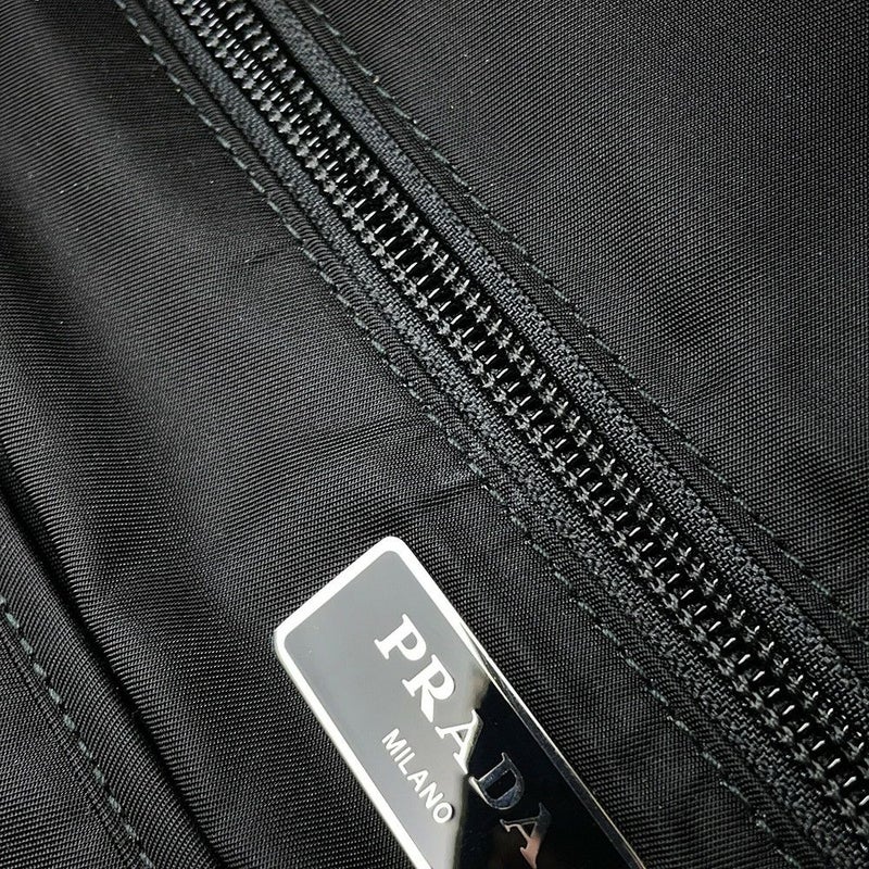 プラダ リュック トライアングルロゴ バックパック ナイロン 2VZ034 PRADA バッグ リュックサック 黒 アウトレット品
