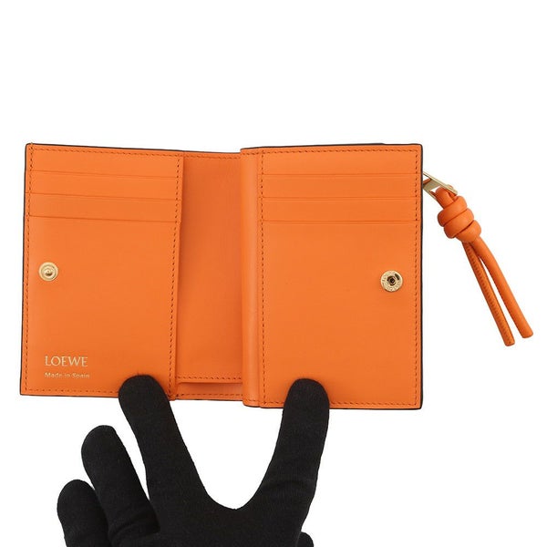 ロエベ 二つ折り財布 ノット コンパクトウォレット シャイニーナパカーフレザー CEM1NCWX01 LOEWE 財布 バイカラー 黒