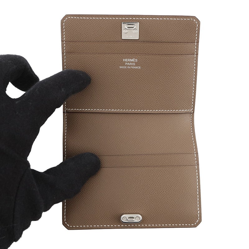 エルメス カードケース メドール エトゥープ/シルバー金具 シェブルシャムキラ B刻印