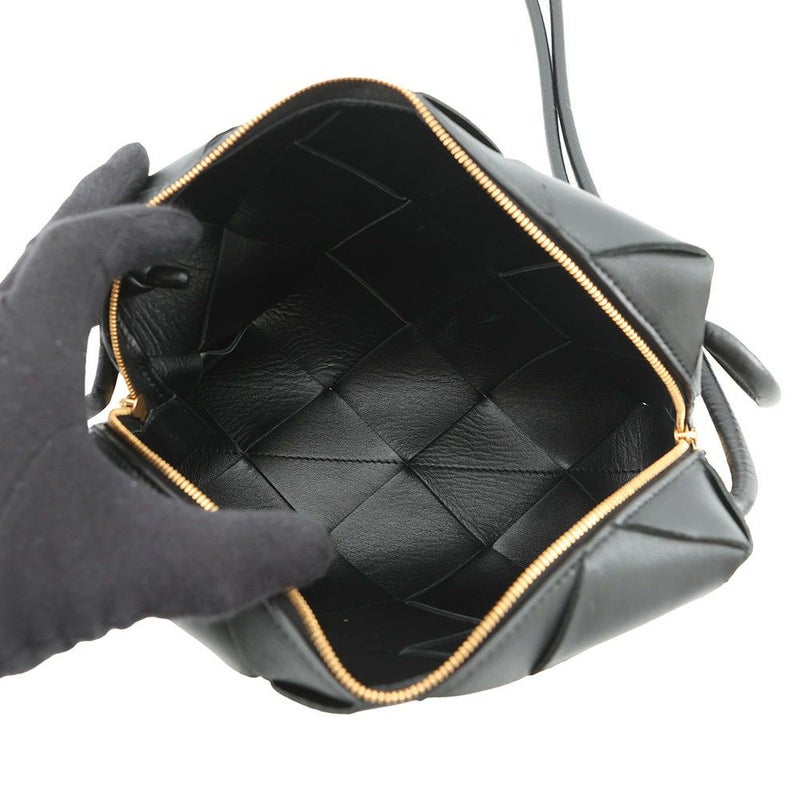 ボッテガヴェネタ ショルダーバッグ イントレチャート スモール カセット ラムスキン 709417 BOTTEGA VENETA 黒