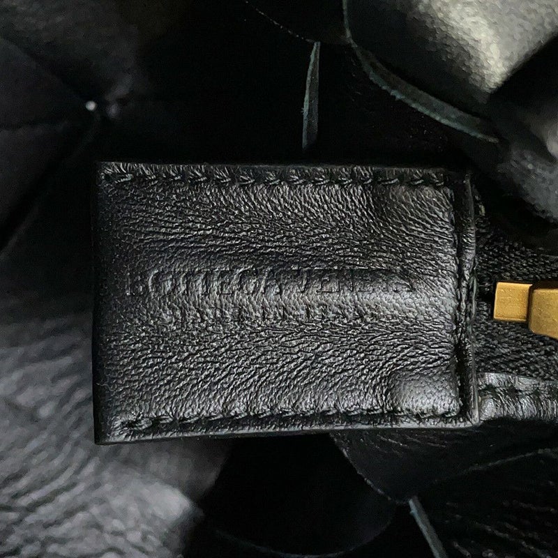 ボッテガヴェネタ ショルダーバッグ イントレチャート スモール カセット ラムスキン 709417 BOTTEGA VENETA 黒