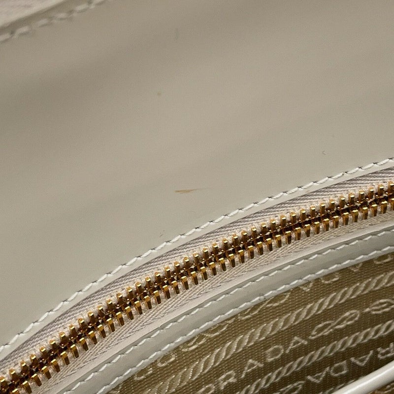 プラダ ハンドバッグ トライアングルロゴ レザー BL0861 PRADA 2way