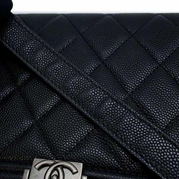シャネル チェーンウォレット ボーイシャネル マトラッセ ココマーク キャビアスキン AP1117 CHANEL 黒