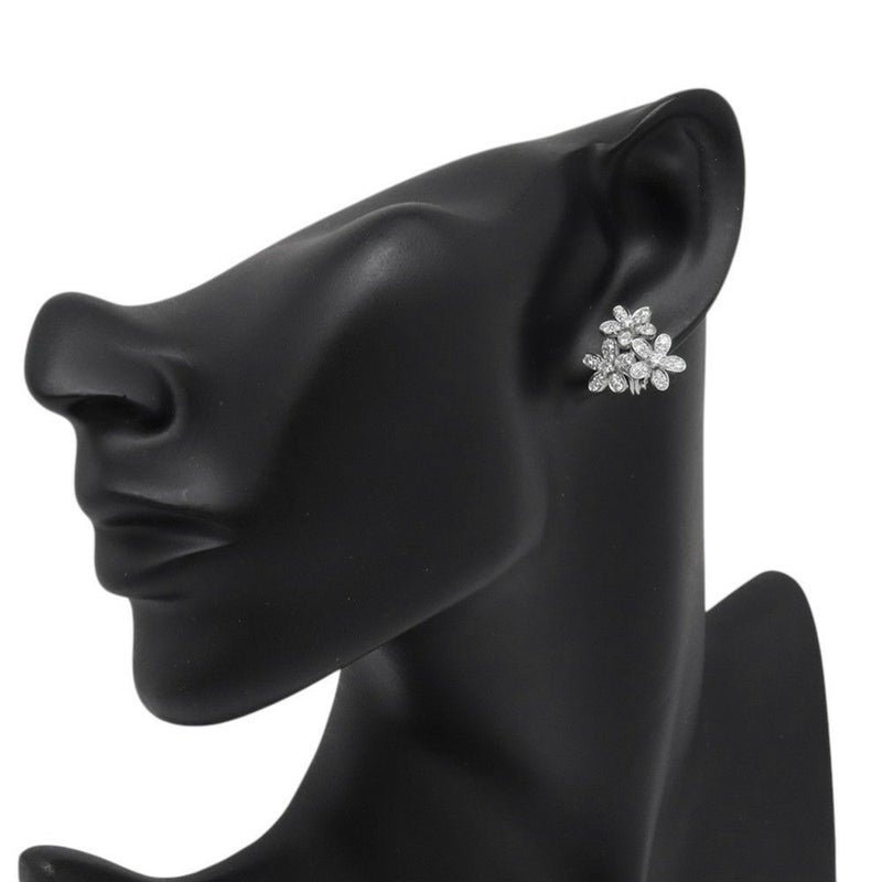 ヴァンクリーフ&アーペル イヤリング ソクラテス イヤリング 3フラワー ダイヤ 66P 計1.32ct K18WGホワイトゴールド VCARB14300