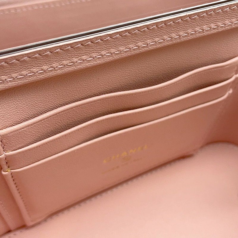 シャネル チェーンショルダーバッグ バニティ ココマーク カメリア マトラッセ ラムスキン AP3301 CHANEL