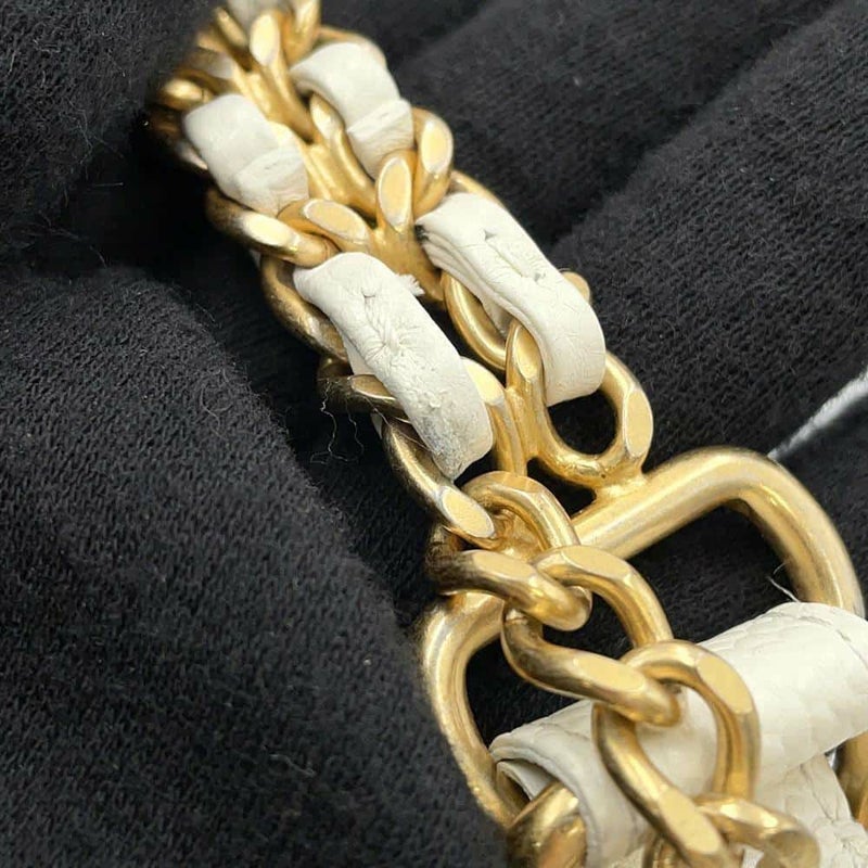 シャネル チェーンショルダーバッグ ココマーク マトラッセ コインモチーフ キャビアスキン AS2528 CHANEL 白