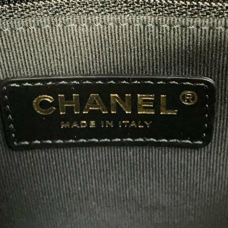 シャネル チェーンショルダーバッグ ココマーク マトラッセ コインモチーフ キャビアスキン AS2528 CHANEL 白