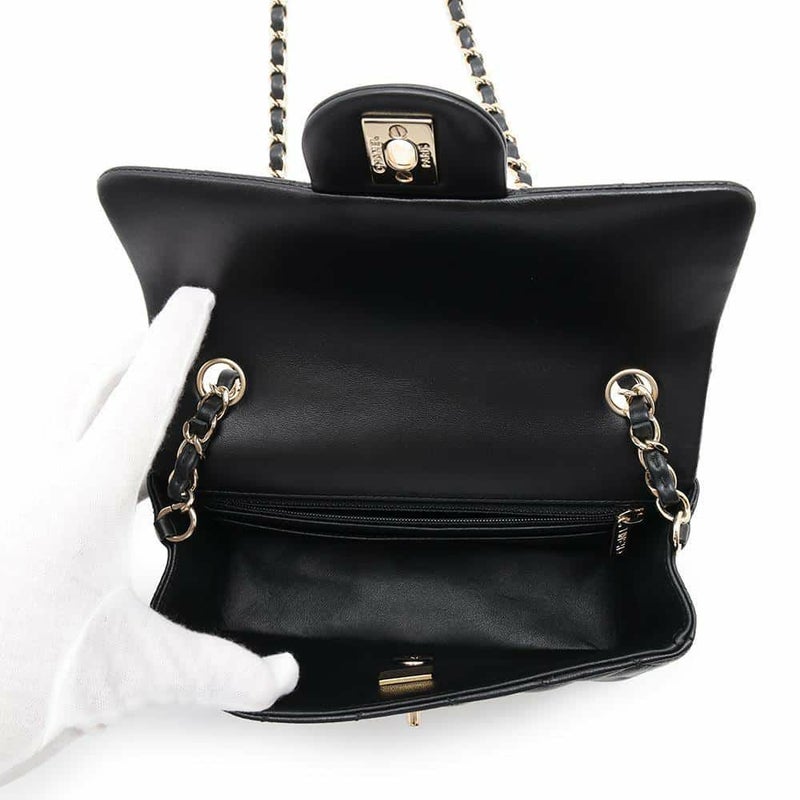 シャネル チェーンショルダーバッグ ココマーク マトラッセ ラムスキン A69900 CHANEL ミニ フラップ 黒