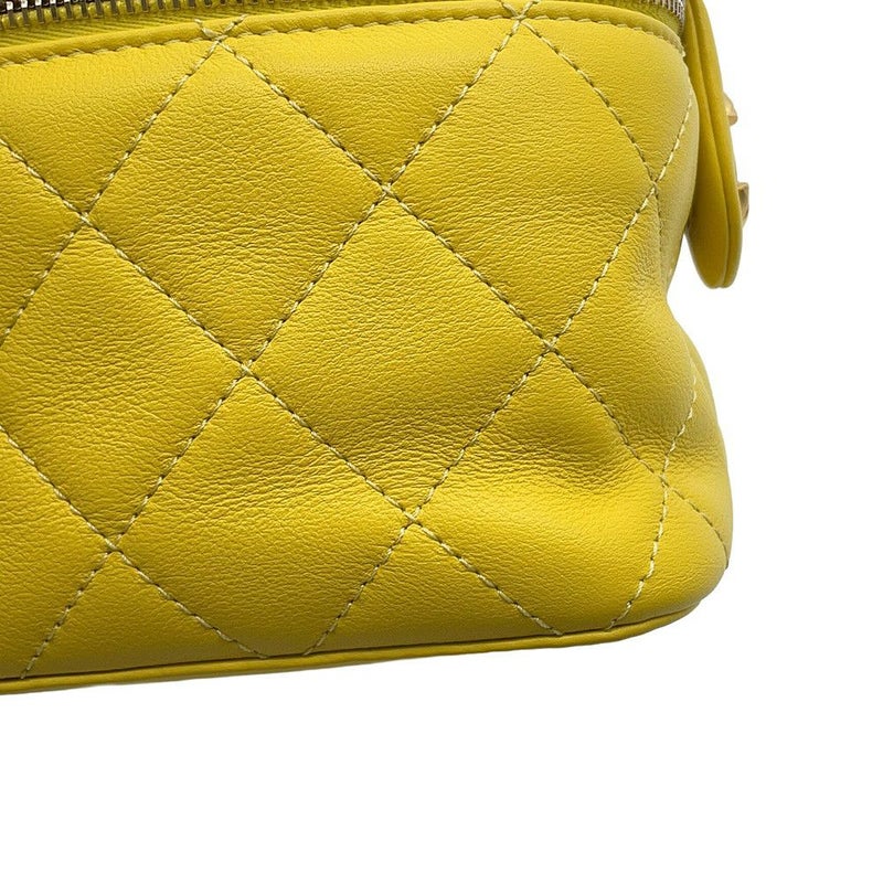 シャネル チェーンショルダーバッグ ココマーク マトラッセ バニティ ラムスキン AS3228 CHANEL