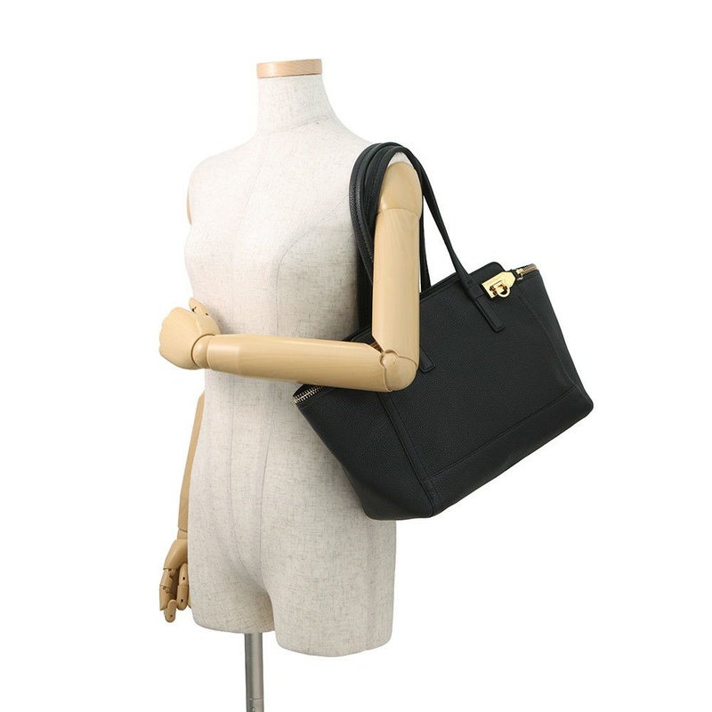 フェラガモ トートバッグ ガンチーニ レザー 21D698 Ferragamo 黒