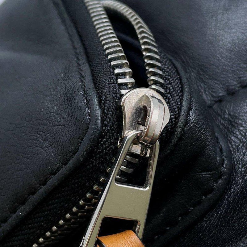 ロエベ ボディバッグ パフィー レザー 335.73.W75 LOEWE ウエストバッグ 黒