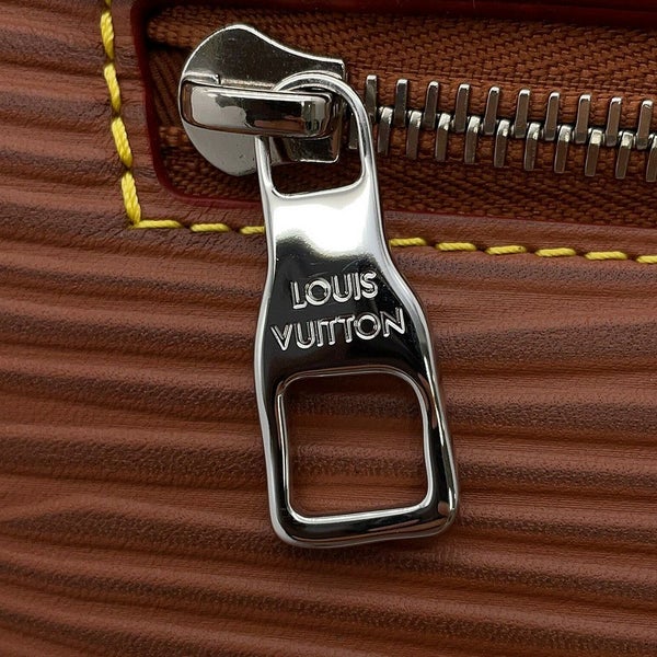 ルイヴィトン ショルダーバッグ エピXL/カーフレザー モンスリ・メッセンジャー M23097 LOUIS VUITTON ヴィトン バッグ