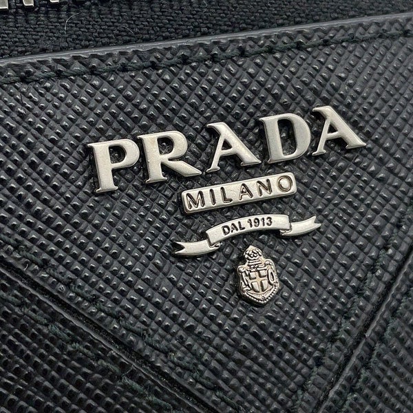 プラダ クラッチバッグ ロゴ サフィアーノ レザー 2NH05V PRADA ポーチ 黒