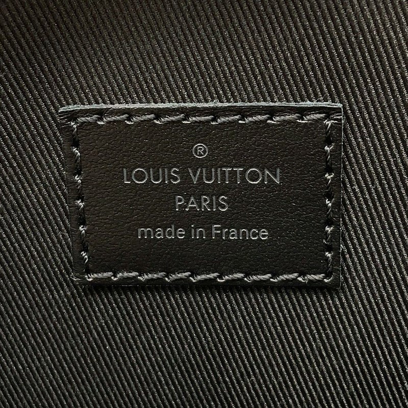 ルイヴィトン リュック トリヨンレザー クリストファー・スリムバックパック M58644 LOUIS VUITTON ヴィトン バッグ 黒 ブラック